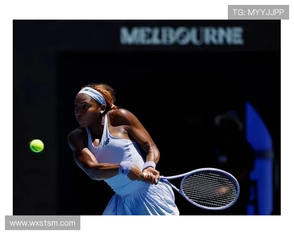 高芙怒摔球拍怒怼澳网直播隐私